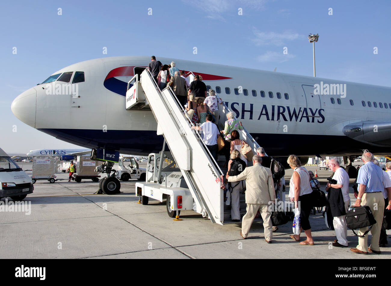 British Airways Boeing 767 boarding, internationalen Flughafen Larnaca, Larnaca, Larnaca District, Zypern Stockfoto