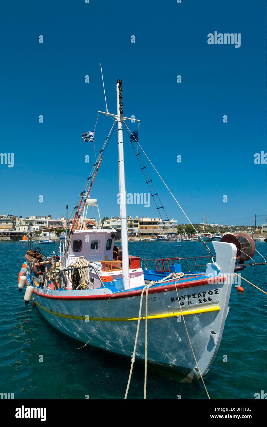 Angelboot/Fischerboot im Hafen, Hersonissos, Kreta, Griechenland Stockfoto