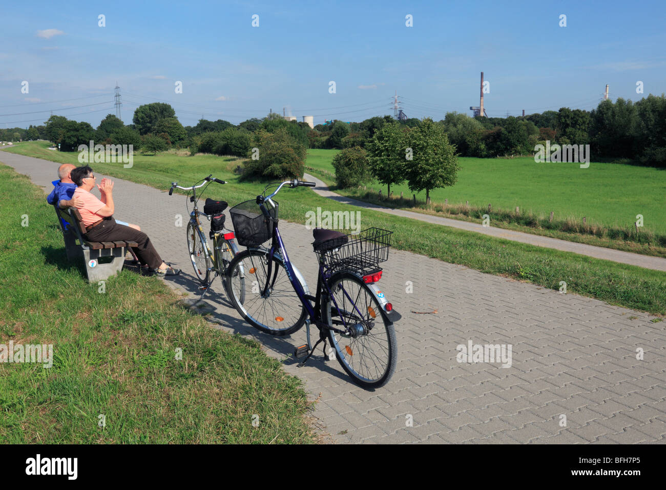 Rheindeich Rhein Deich Stockfotos und -bilder Kaufen - Alamy