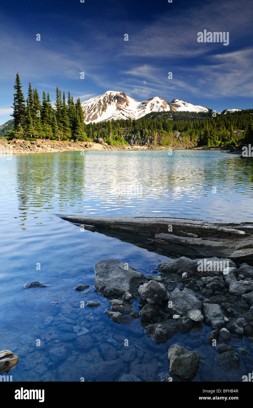 Mount Preis und Klinker Peak bieten eine schöne Kulisse, Garibaldi See, in der Nähe von Whistler BC. Stockfoto