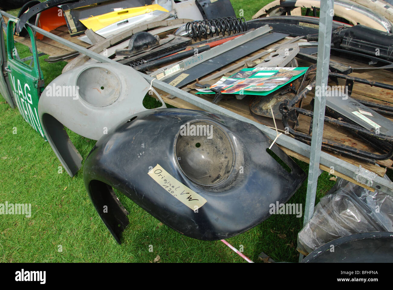 VW Käfer Kotflügel vorne am Boot sale Stockfoto