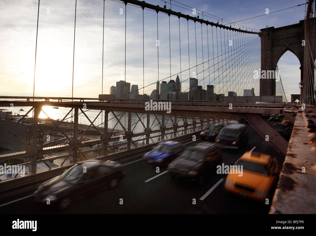 Brooklyn Bridge in den Abend, Manhattan, New York, Vereinigte Staaten von Amerika, Nord Amerika Stockfoto