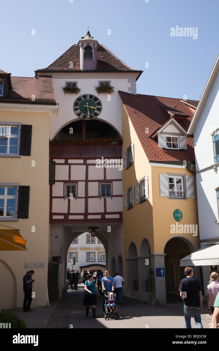Meersburg Altstadt, Baden Württemberg, Deutschland, Europa. Gateway Eingangsturm in mittelalterlichen Unterstadt Unterstadt Stockfoto