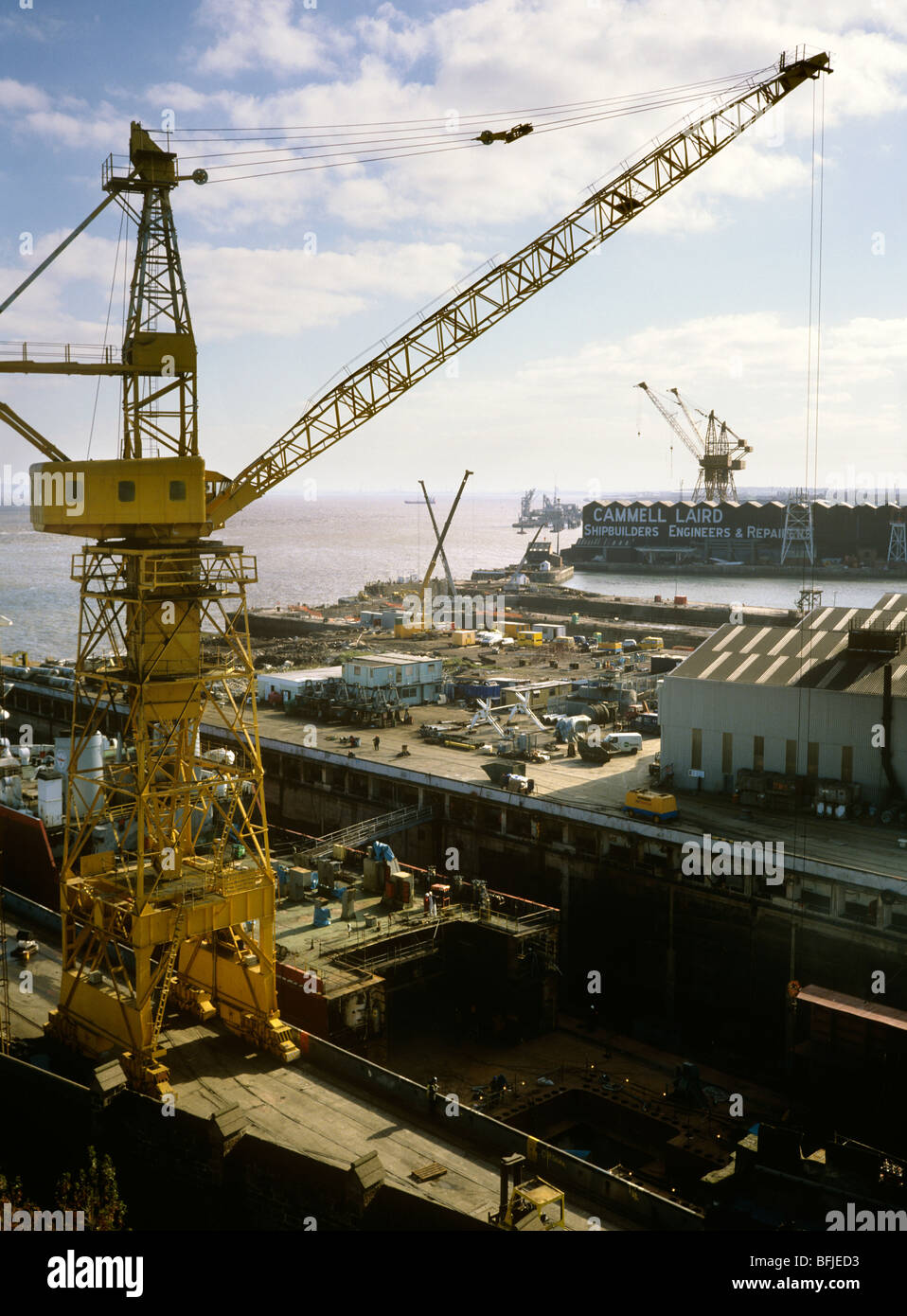 Großbritannien, England, Wirral Birkenhead, erhöhte Cammell Laird Trockendock Ansicht Stockfoto