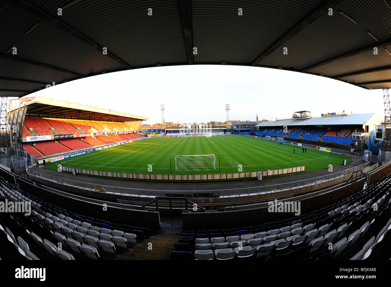 Blick ins Innere Stadion Windsor Park, Belfast. Haus der Linfield Football Club Stockfoto