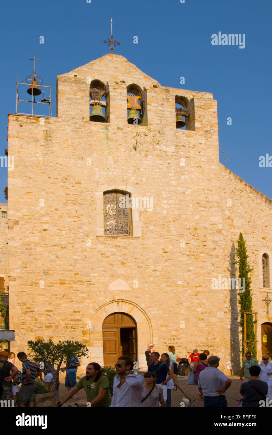 Beliebtes Touristenziel der mittelalterlichen Stadt von Le Castellet Südfrankreich Stockfoto