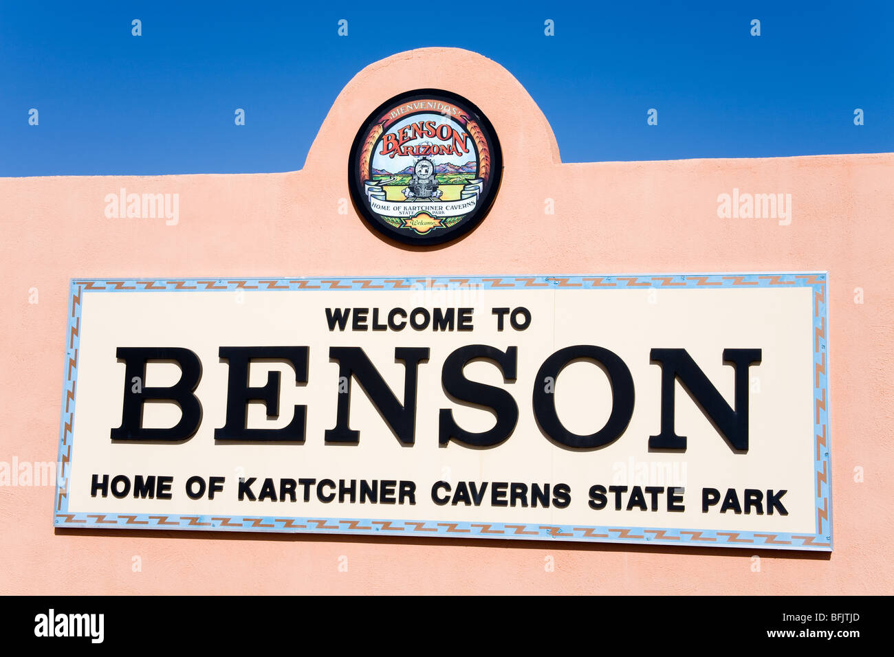 Willkommen Sie Schilder, Benson Stadt Cochise County, Arizona, USA Stockfoto