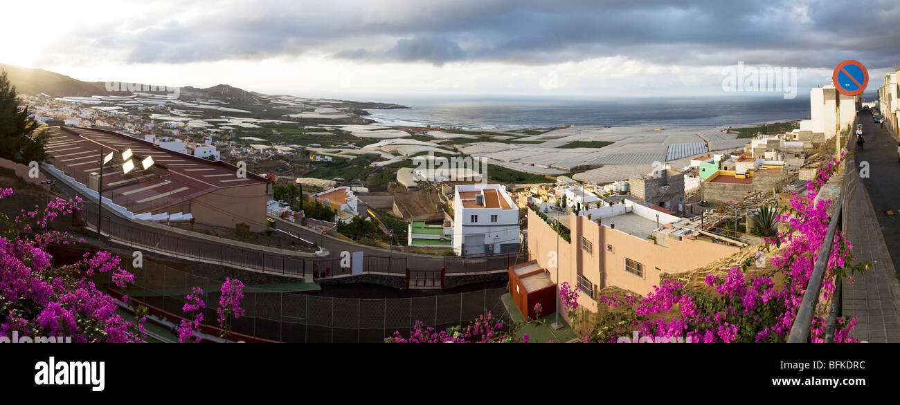 Panoramablick von der Nordküste von Gran Canaria aus der Montaña de Galdar Stockfoto