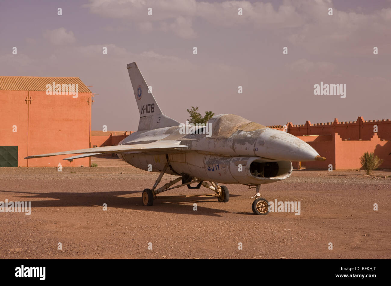 OUARZAZATE, Marokko - Prop Jet am Film-set in den Atlas Corporation Studios. Stockfoto