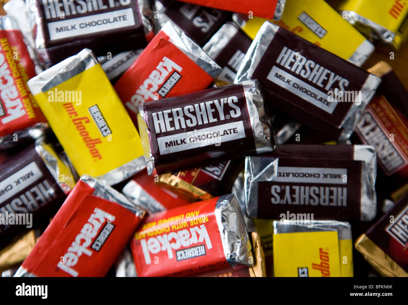 Hershey und Cadbury-Schokolade. Stockfoto