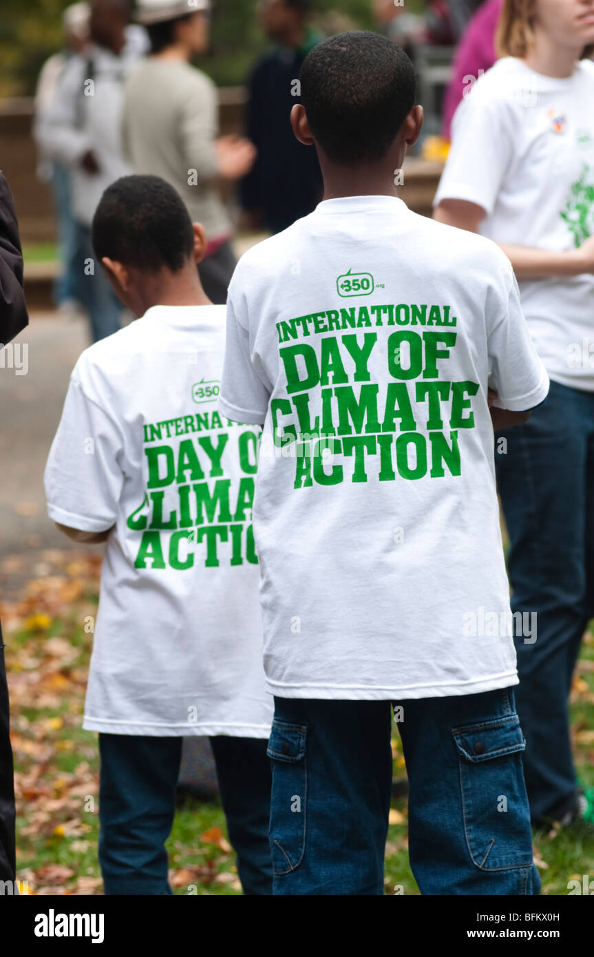 Umwelt-Aktivisten fordern Maßnahmen gegen den Klimawandel während der International Day of Climate Action Stockfoto