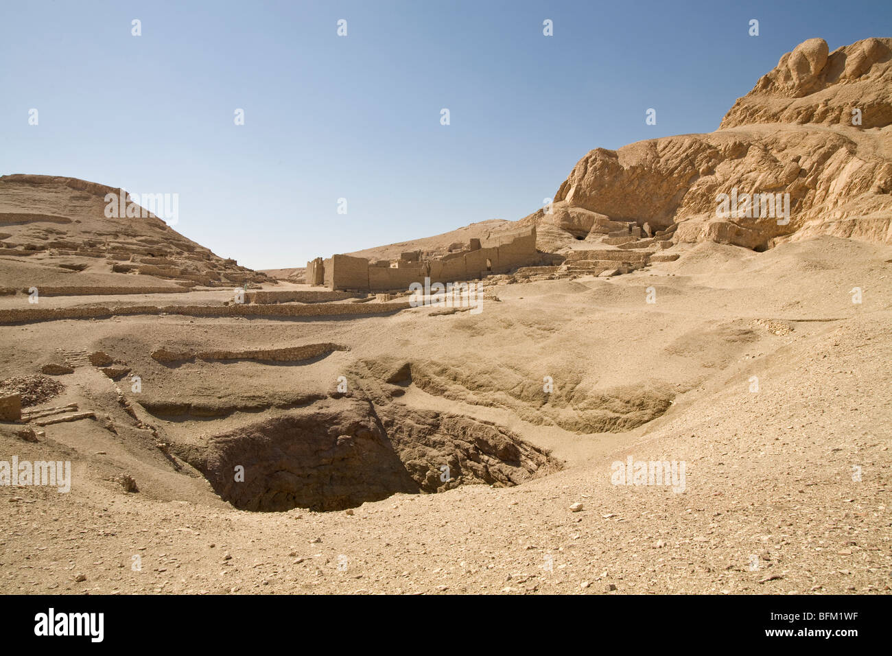 Die große Grube in der Nähe von Deir el-Medina, Arbeiter Dorf in der Nähe von Tal der Könige, Westufer des Nil, Luxor, Ägypten Stockfoto