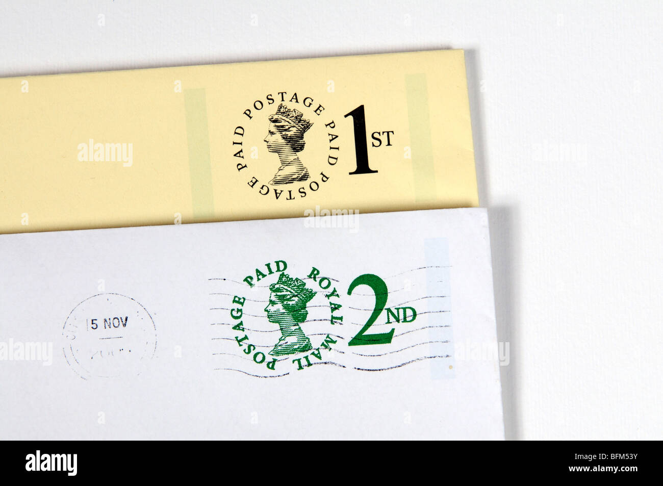 1. und 2. Klasse frankiert Royal Mail label Stockfoto