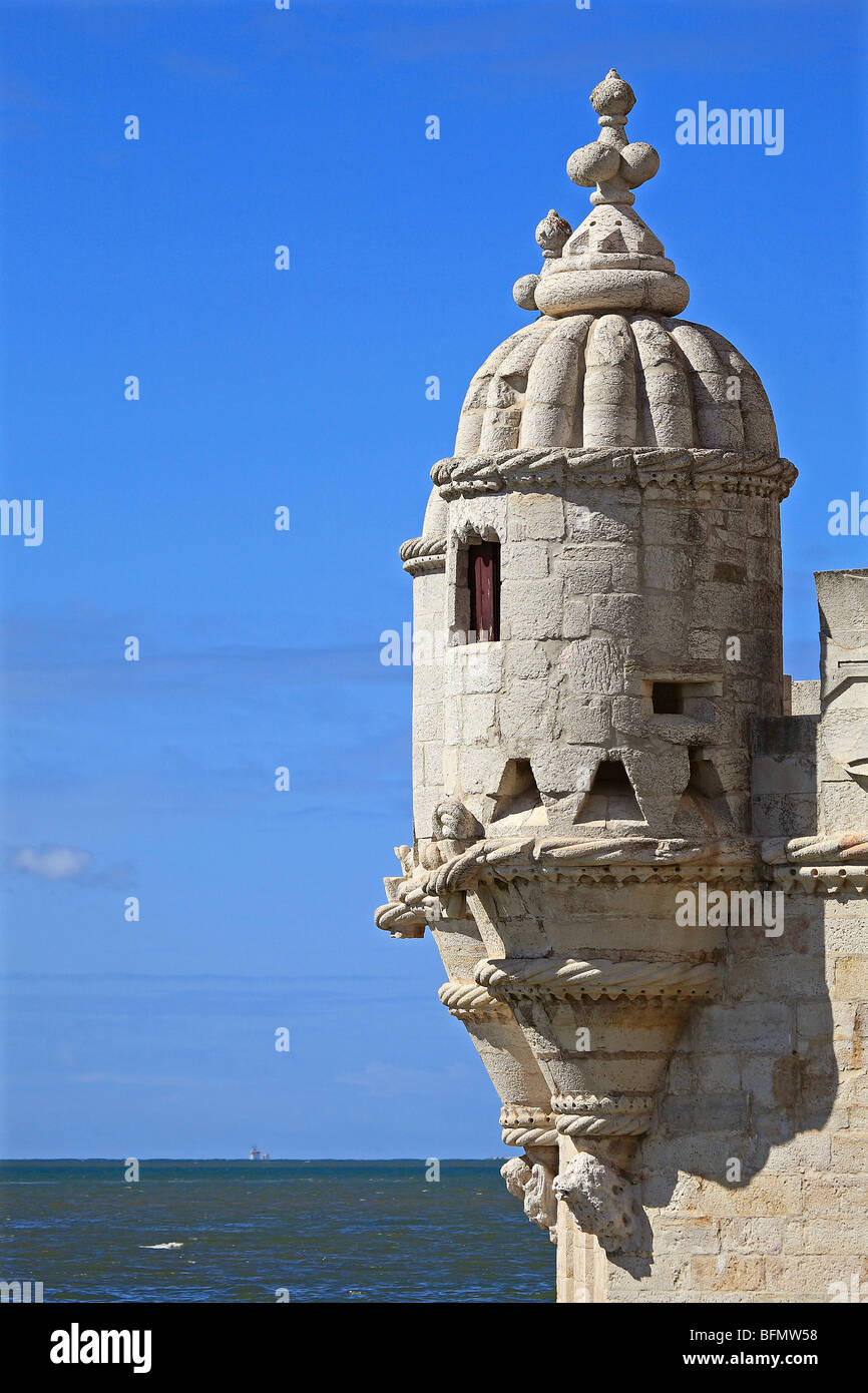 Portugal, Lisboa, Lissabon, Belem, Cruz Quebrada, Pedroucos, Detail eines von den Türmen der Turm von Belem Stockfoto
