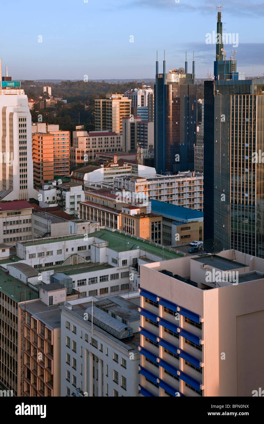 Kenia, Nairobi. Die zentralen Geschäft Bezirk von Nairobi im morgendlichen Sonnenlicht. Stockfoto