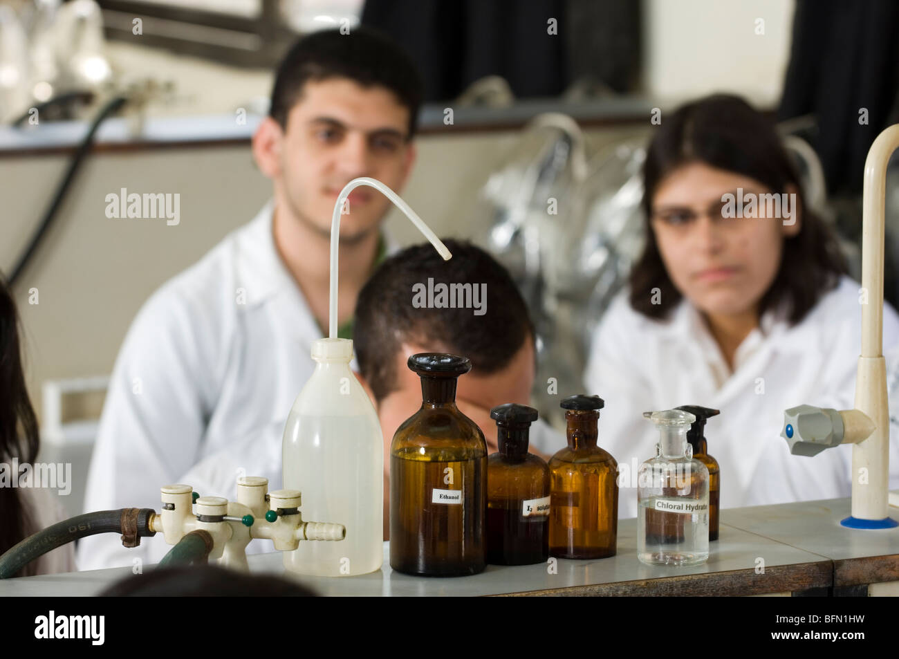 Pharmaziestudenten im Labor Beirut arabische Universität Libanon Middle East Asia Stockfoto