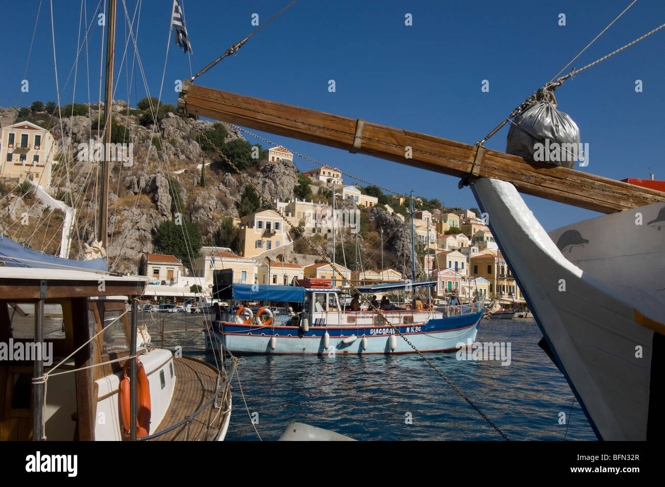 Der Haupthafen der Insel Symi, Griechenland. Stockfoto