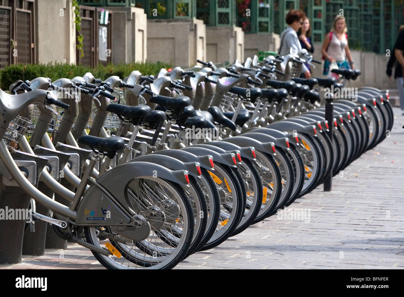 Velib öffentlichen Fahrradverleih in der Nähe von Les Halles in Paris, Frankreich. Stockfoto