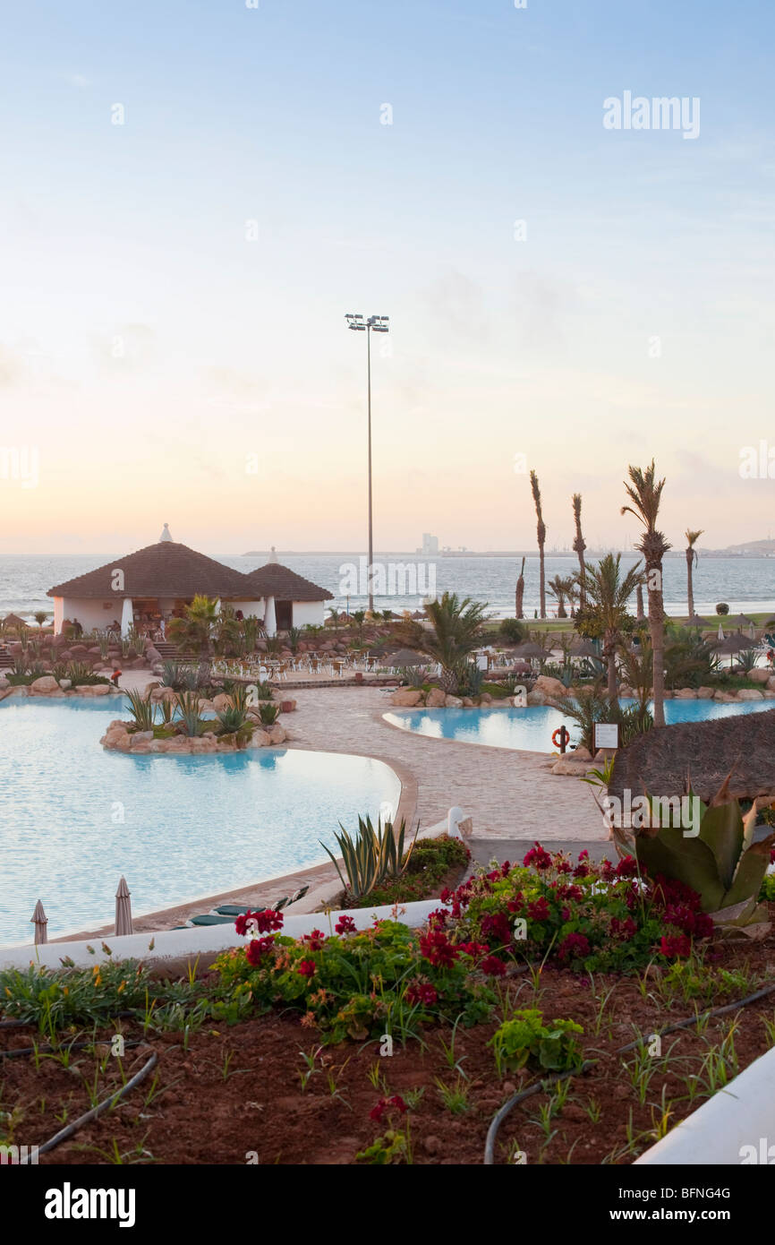 Pool-Bereich am Riu Tikida Dunas Hotel Resort Agadir Marokko. Agadir ist noch der Wiederaufbau nach dem Erdbeben in den 1960er Jahren. Stockfoto