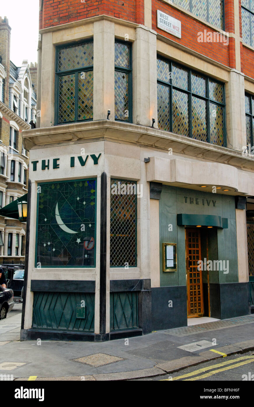 Der Efeu, West Street, London, Großbritannien - September 2009 Stockfoto