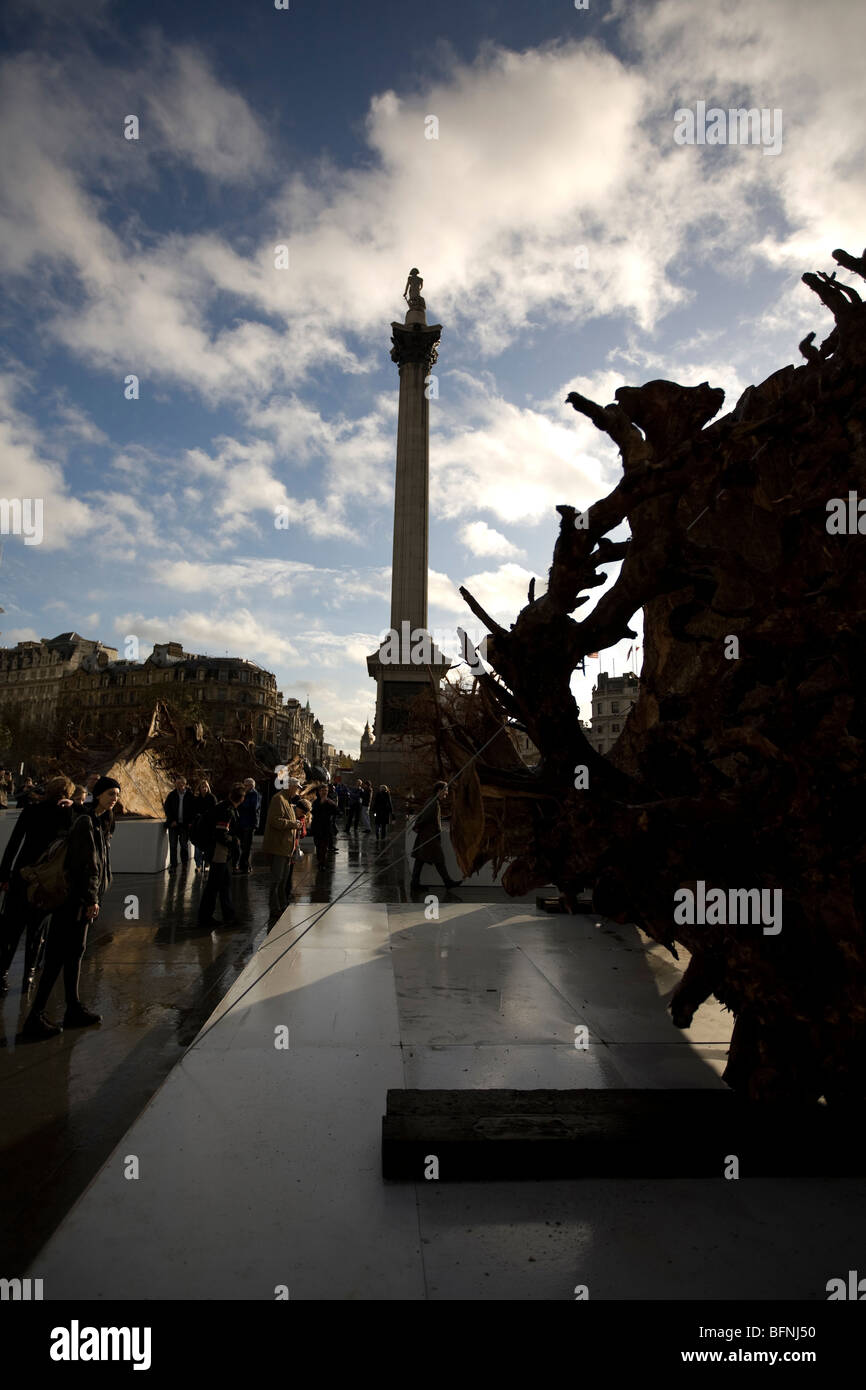 Gespensterwald-Installation auf dem Trafalgar Square 16-22 November von Angela Palmer Stockfoto