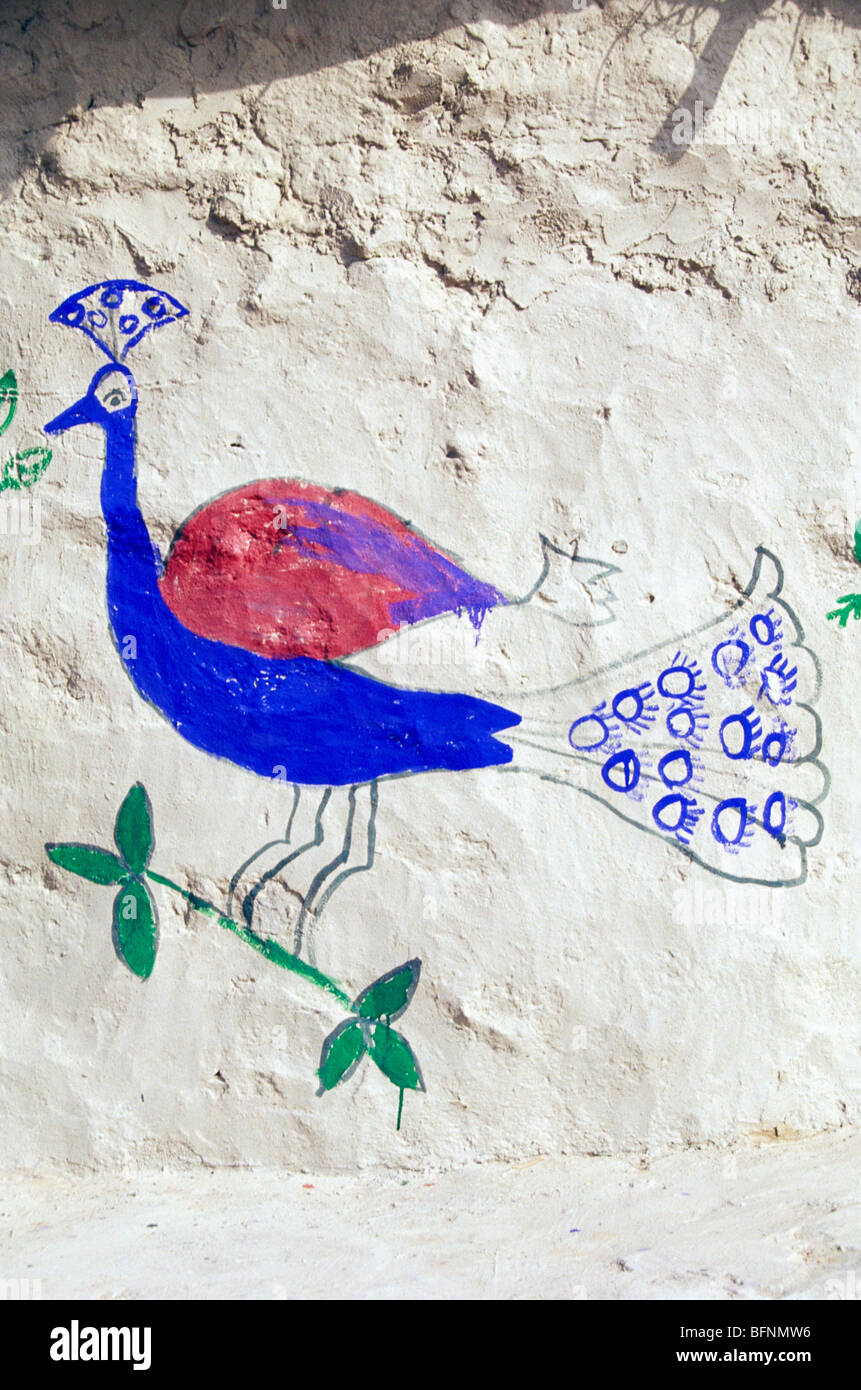 pfau Wandmalerei; kuba Hütten; Tarnetar Messe; Ahmedabad; Gujarat; Indien; asien Stockfoto