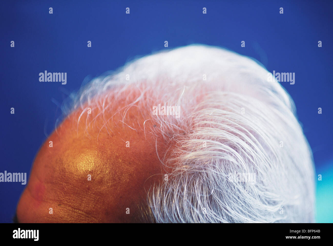 VHM 63937: Siebzig Jahre alten Mannes Kopf; Indien Stockfoto