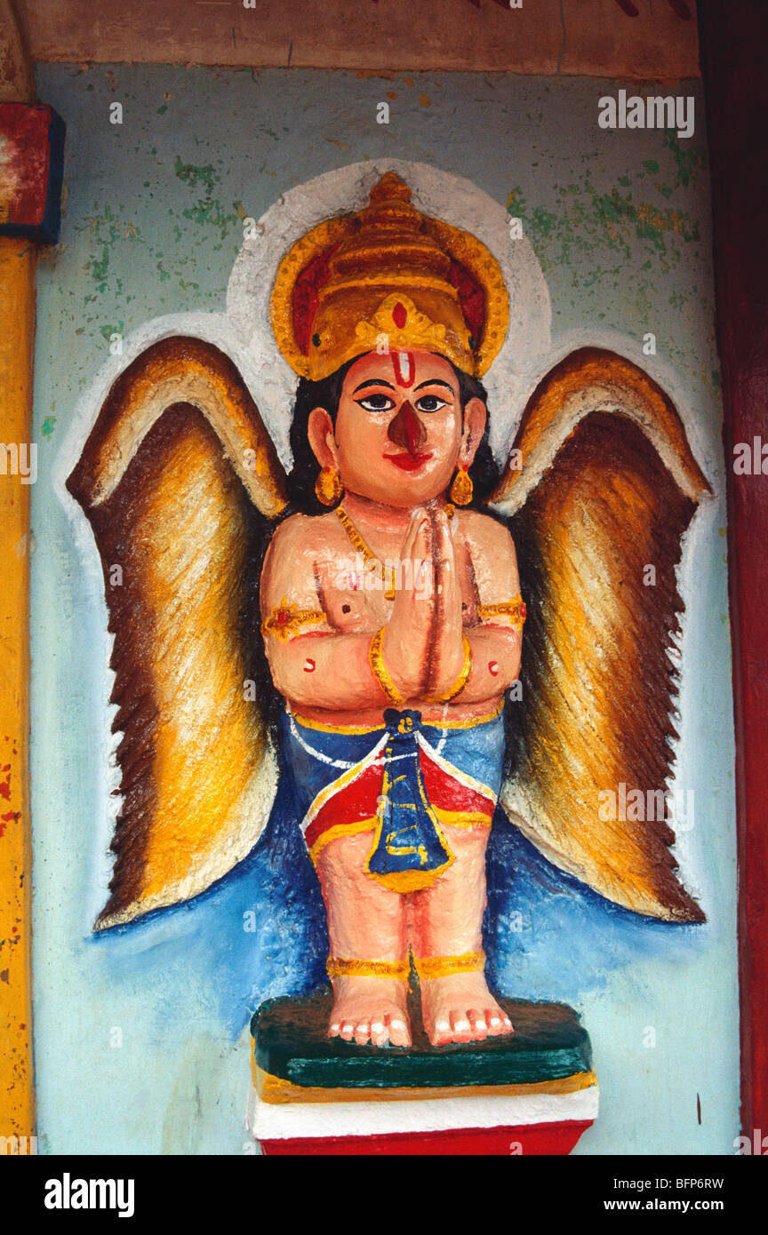 Idol von Gott Garuda im Tempel; Gokarna; Karnataka; Indien; asien Stockfoto