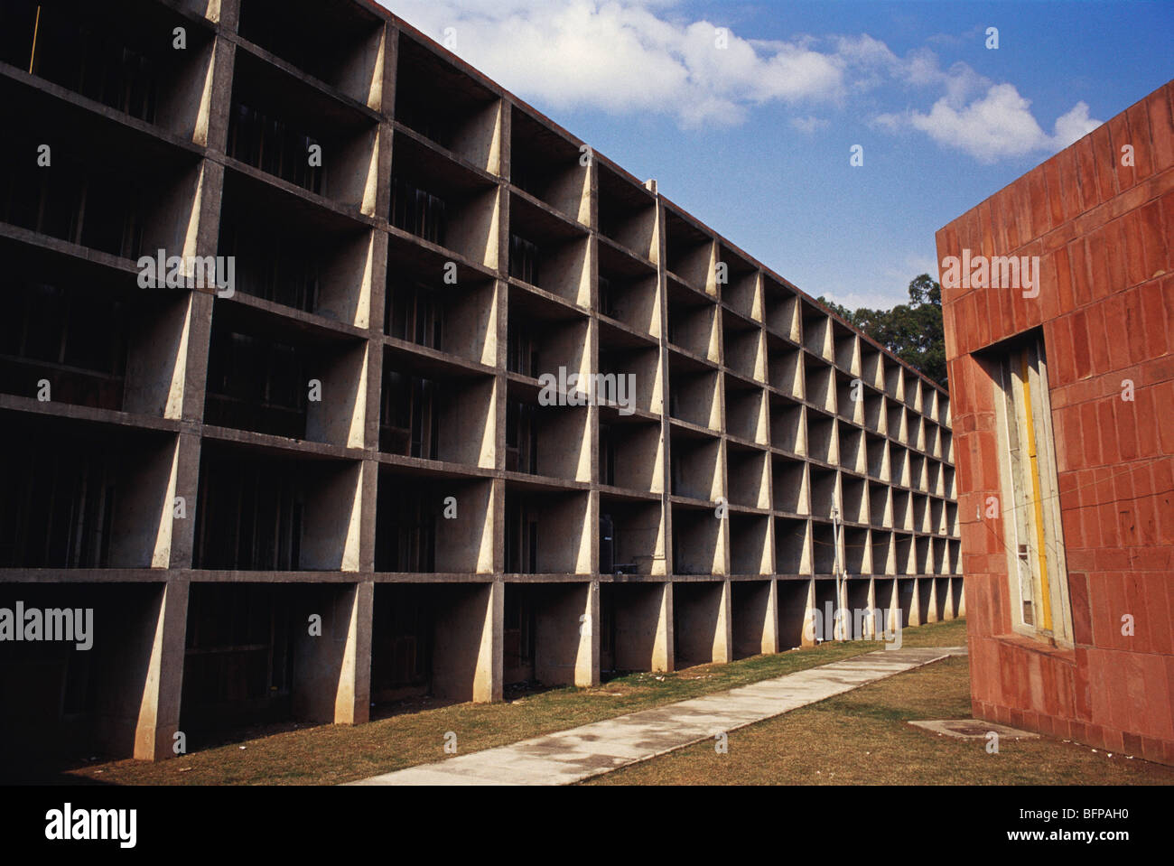 RHS 65491: Le Corbusier Architektur Kunst block2; UNIV; Chandigarh; UT; Indien Stockfoto