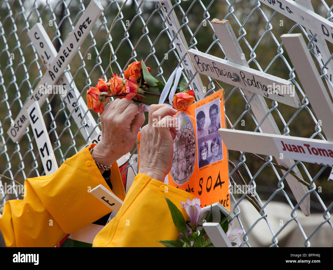 Demonstranten Nachfrage Schließung der School of the Americas Stockfoto