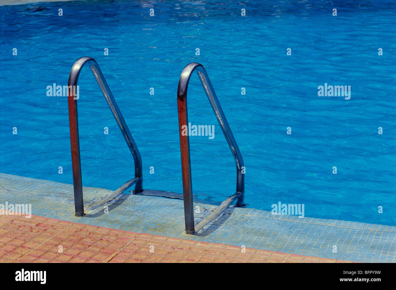 VPA 66727: Schwimmbad; Goa; Indien Stockfoto