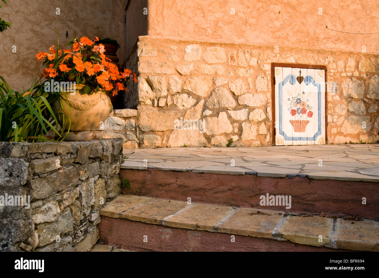 Wunderschöne Morgenlicht im mediterranen Garten, Cote d ' Azur, Frankreich (nur zur redaktionellen) Stockfoto