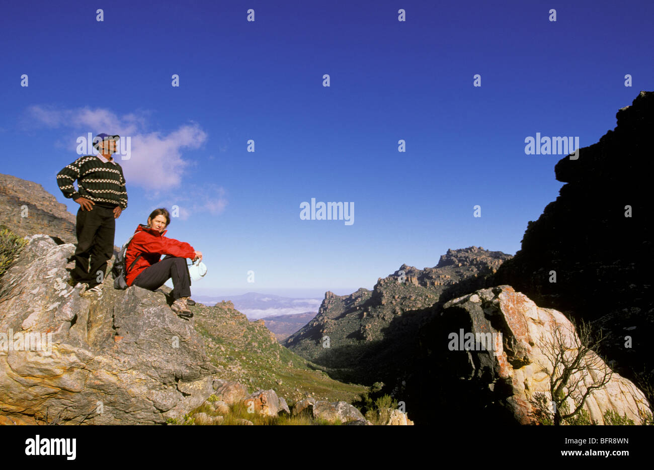 Wanderer und ruht auf einem Pfad in die Cedarberg guide Stockfoto