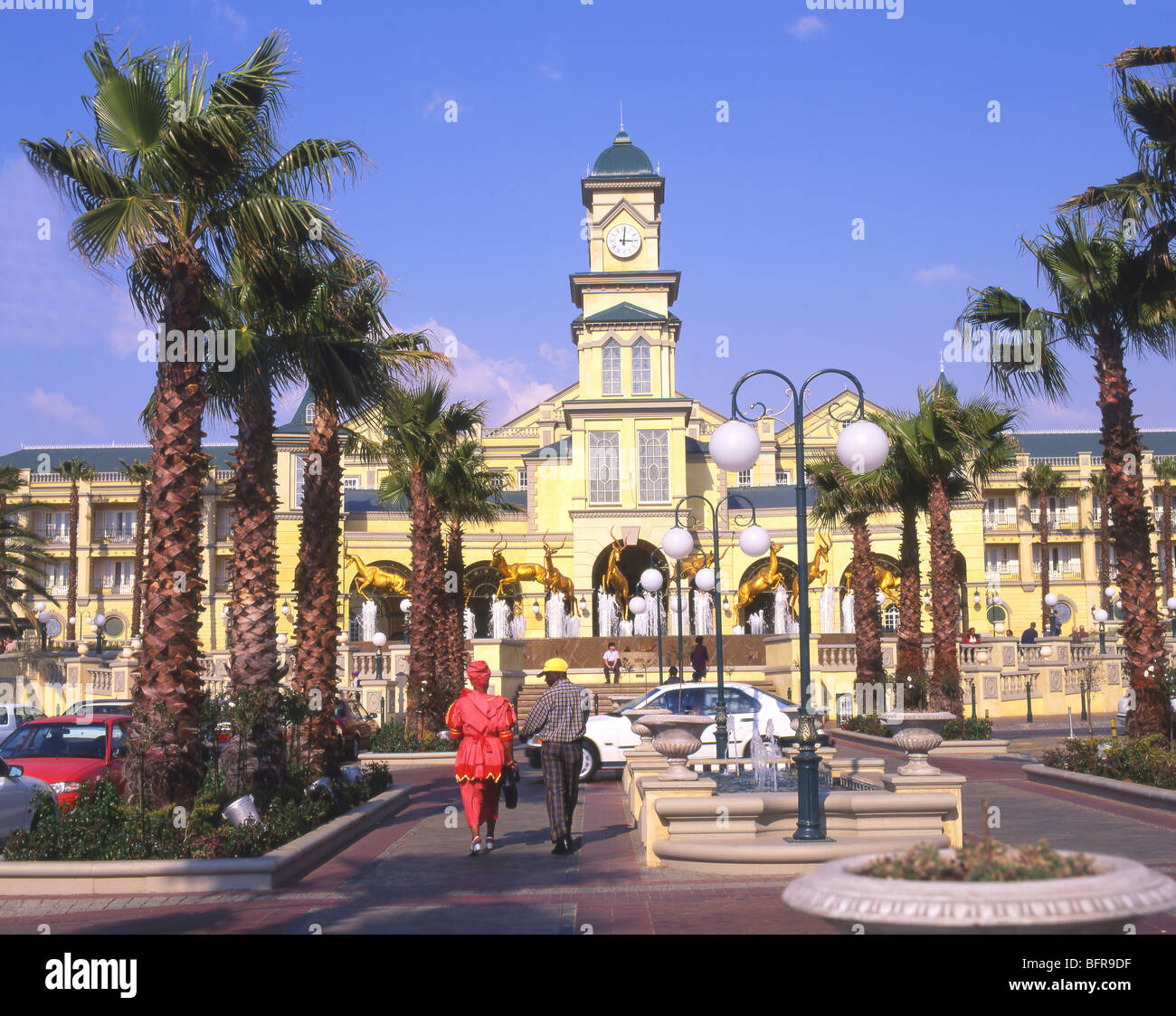 Gold Reef City Casino Gebäude mit Uhrenturm Stockfoto