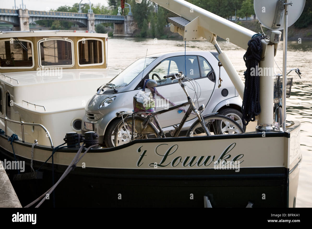 Smart auf Boot, Quai Andre Citroen, Paris, Frankreich Stockfoto