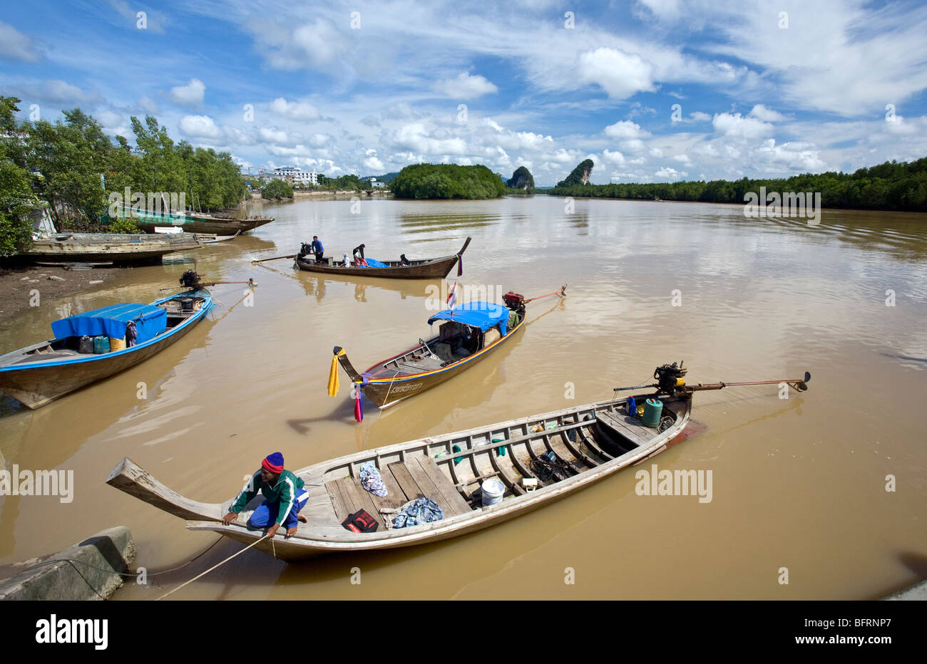 Taxi-Boote. Mae Nam Fluss. Krabi. Thailand Stockfoto