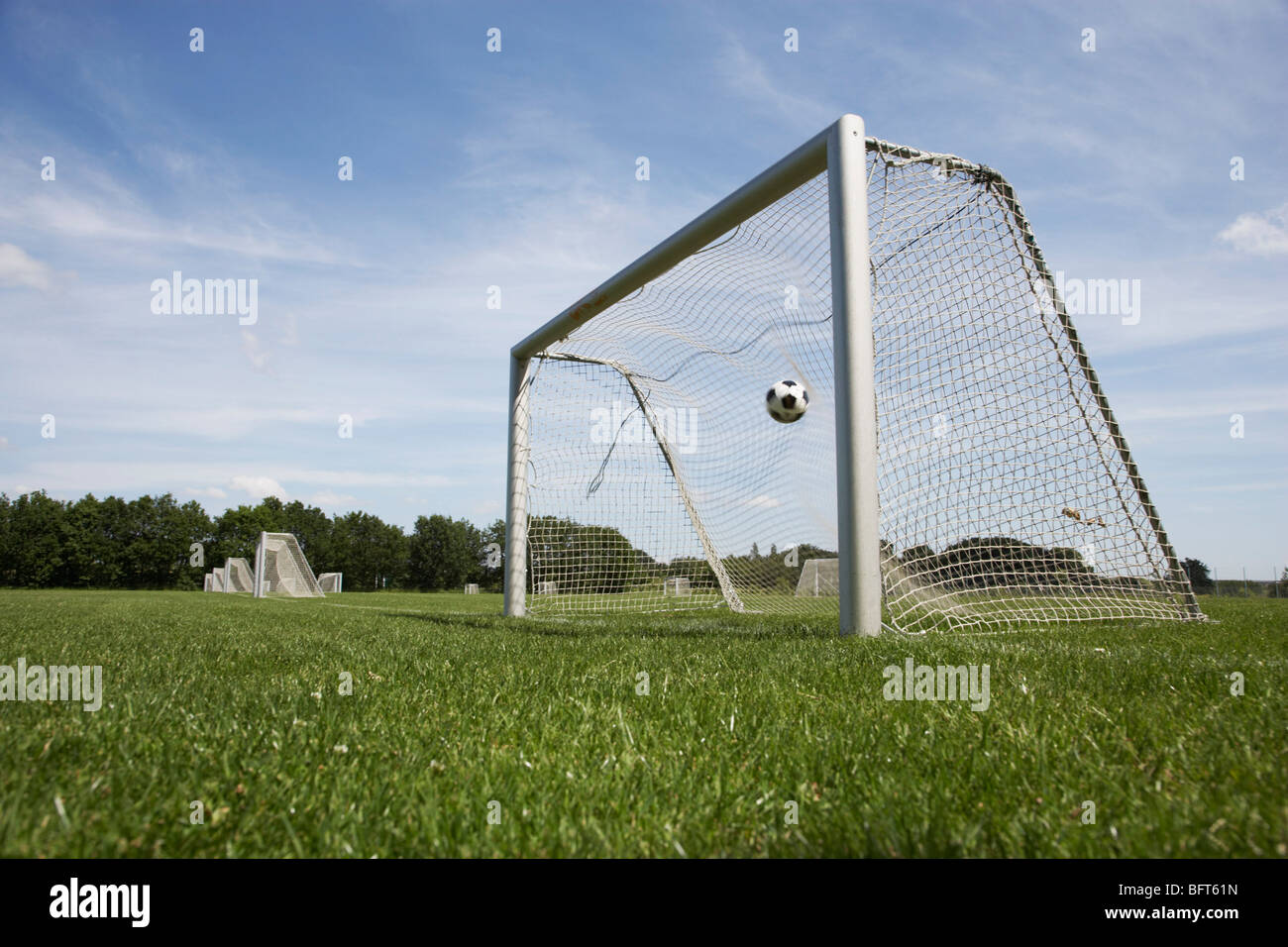 Fußball und Net Stockfoto