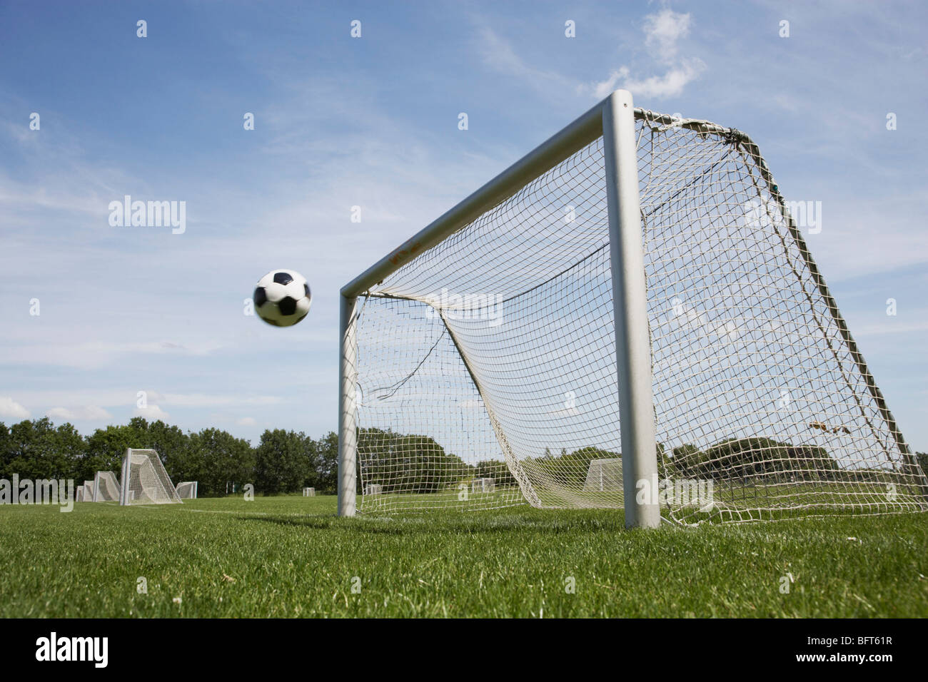 Fußball und Net Stockfoto