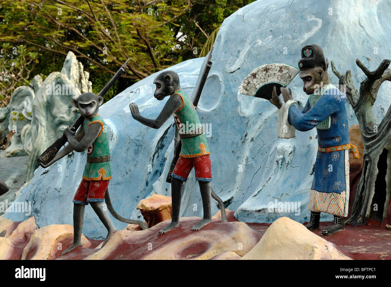 Monkeys & Monkey Overseer auf Monkey Mountain, Monkey Journey to the