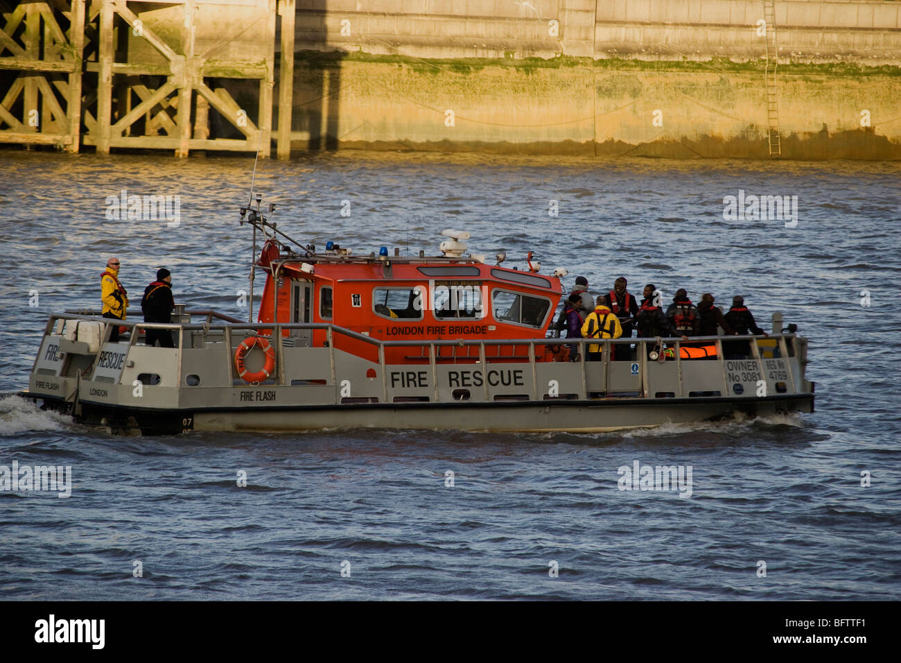 Fire Rescue Boot auf der Themse Stockfoto