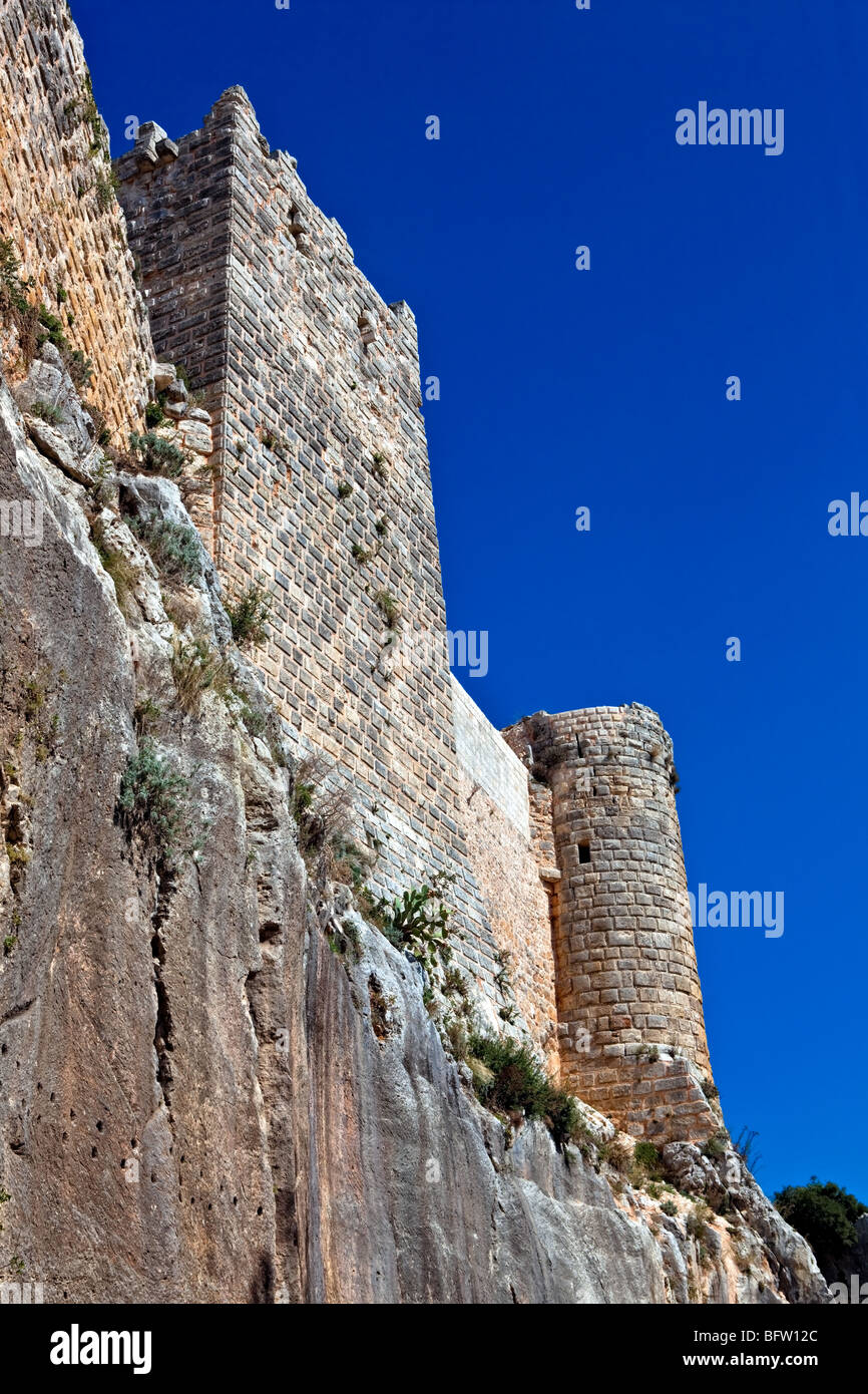 Die Zitadelle von Salah Ed-Din (einmal bekannt als Saone, auch bekannt als Saladdin Burg) in Syrien. Wanddetail Stadt Stockfoto