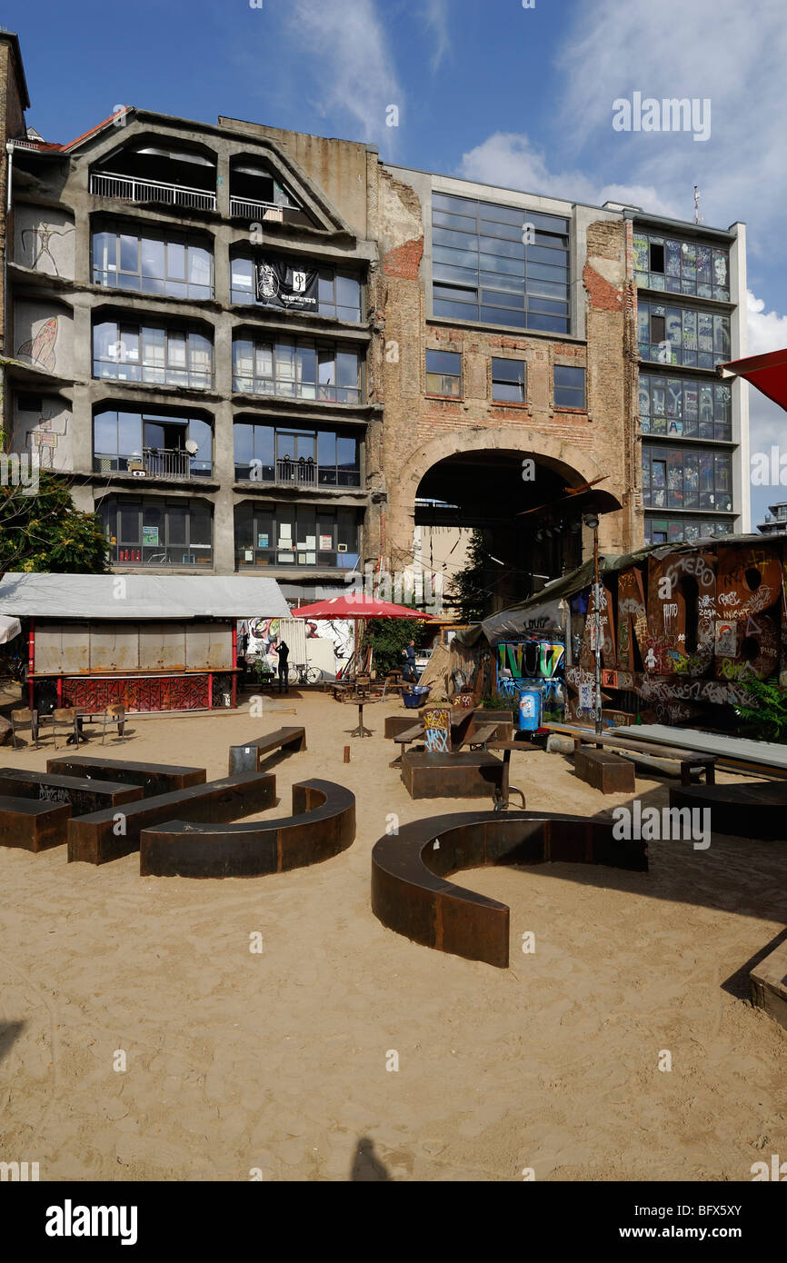 Berlin. Deutschland. Tacheles Kunsthaus in der Oranienburger Straße. Stockfoto
