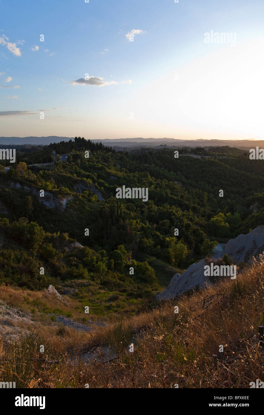 Italien, Toskana, Provinz Siena, die Crete Senesi, einem lehmigen landwirtschaftlichen Gebiet Stockfoto