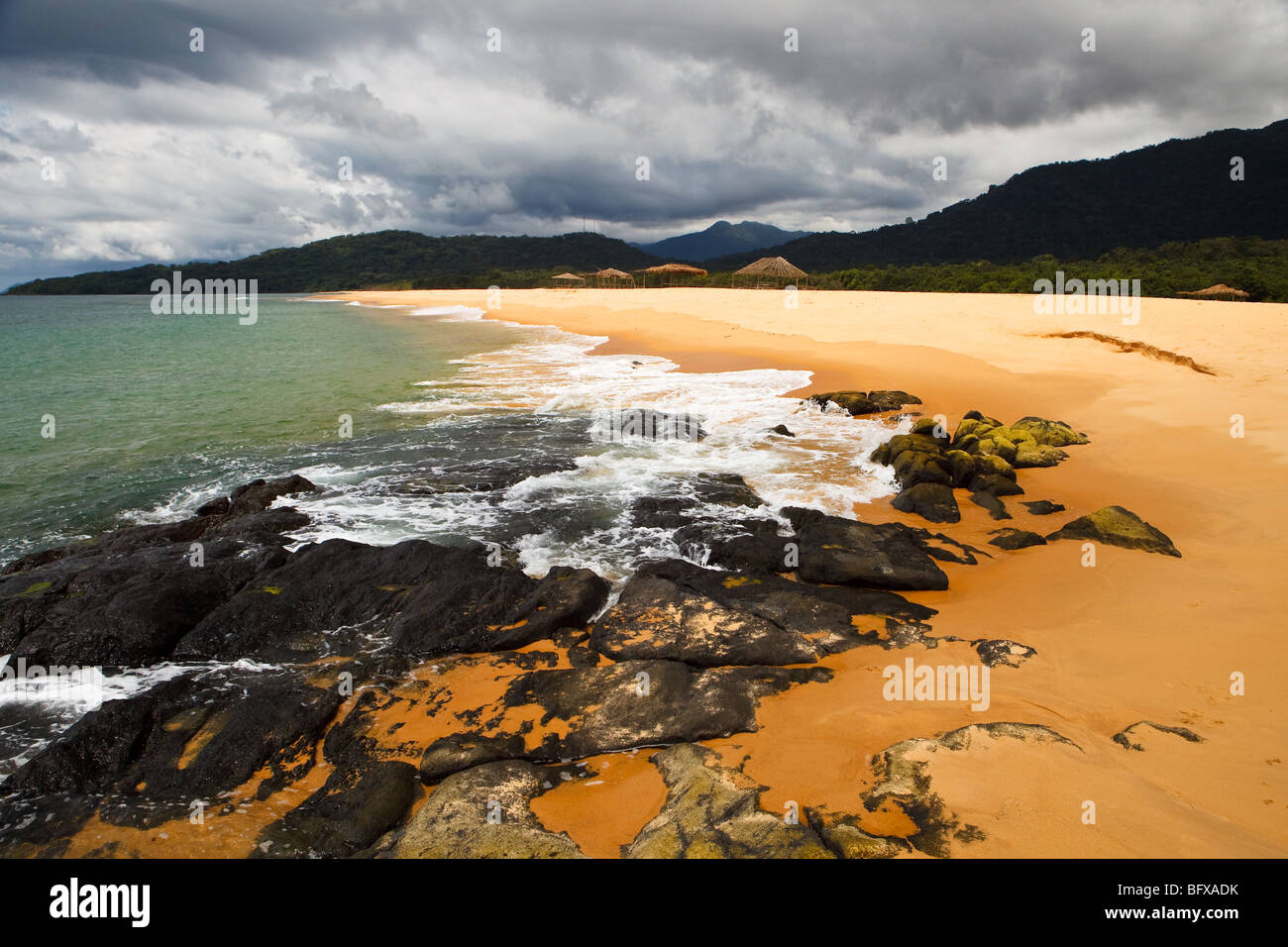 John gehorchen Strand, Halbinsel Freetown, Sierra Leone Stockfoto