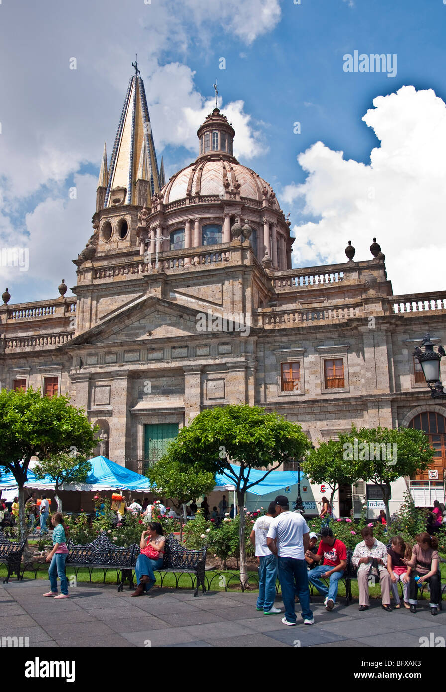 Von Guadalajara Metropolitan Kathedrale Templo Santa Maria de Gracia von Plaza de Armas Stockfoto