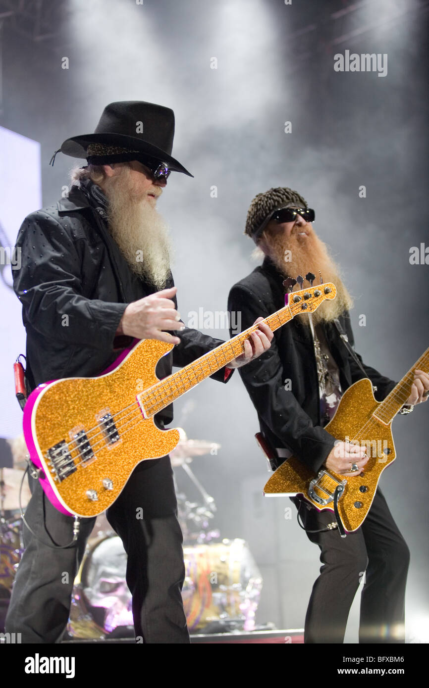 BUDAPEST-Oktober 15: ZZ TOP führt auf der Bühne Sportarena Stockfoto