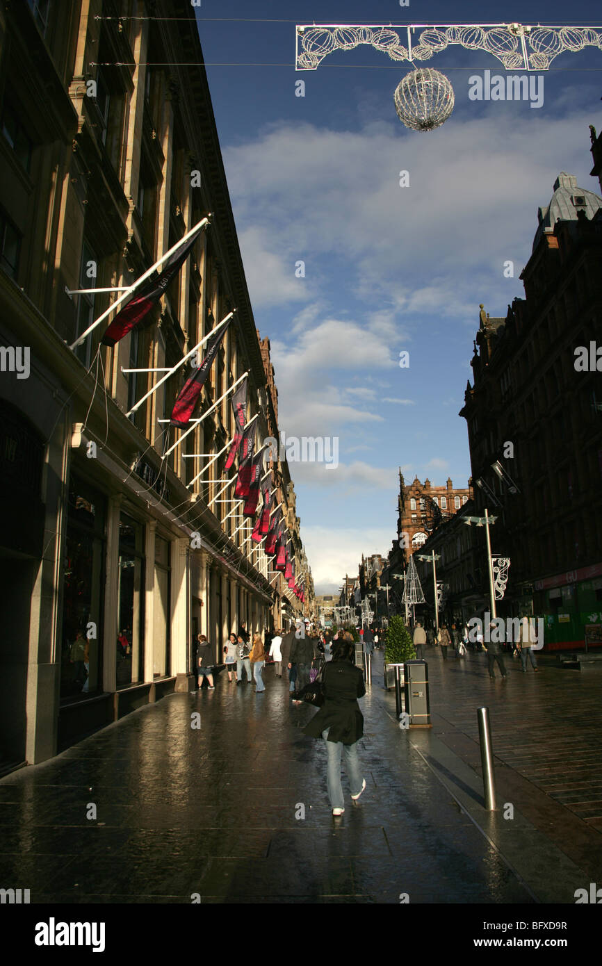 Stadt in Glasgow, Schottland. Das House of Fraser Kaufhaus Shop Fassade in Glasgow Buchanan Street zu Weihnachten. Stockfoto