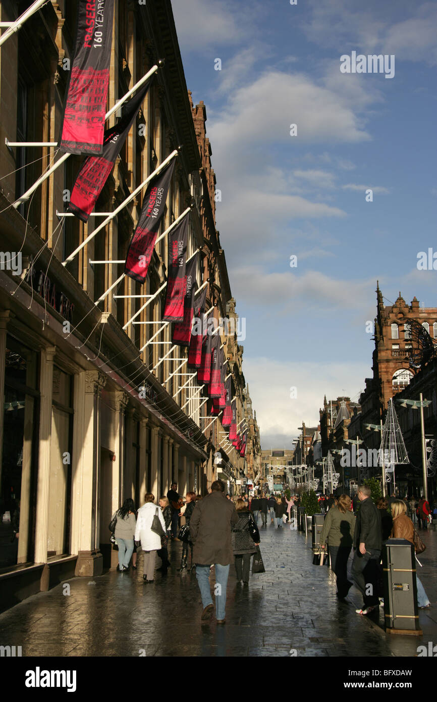 Stadt in Glasgow, Schottland. Das House of Fraser Kaufhaus Shop Fassade in Glasgow Buchanan Street zu Weihnachten. Stockfoto