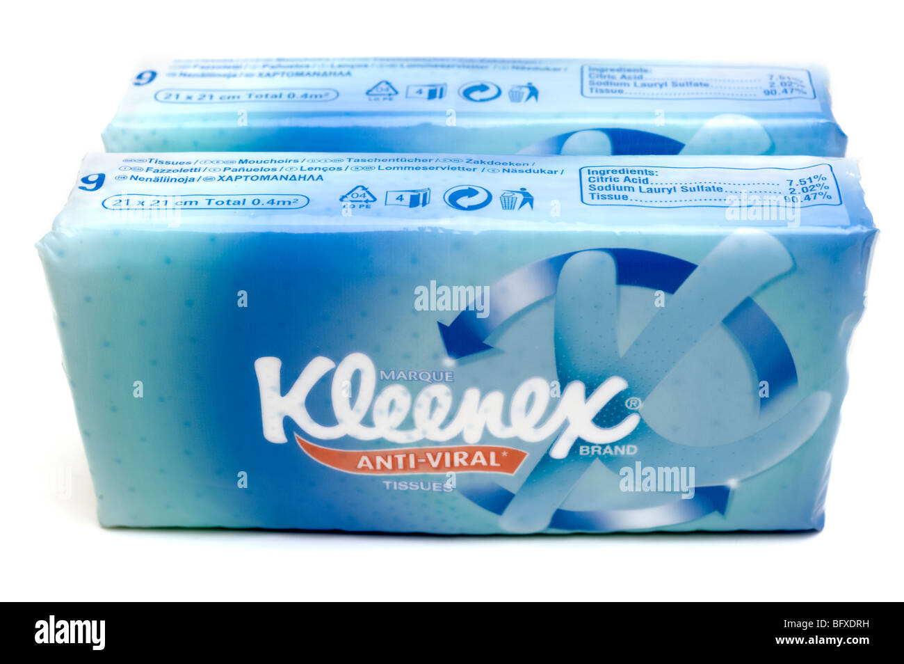 Zwei Cellophan Packungen anti-virale Kleenex Gewebe Stockfoto
