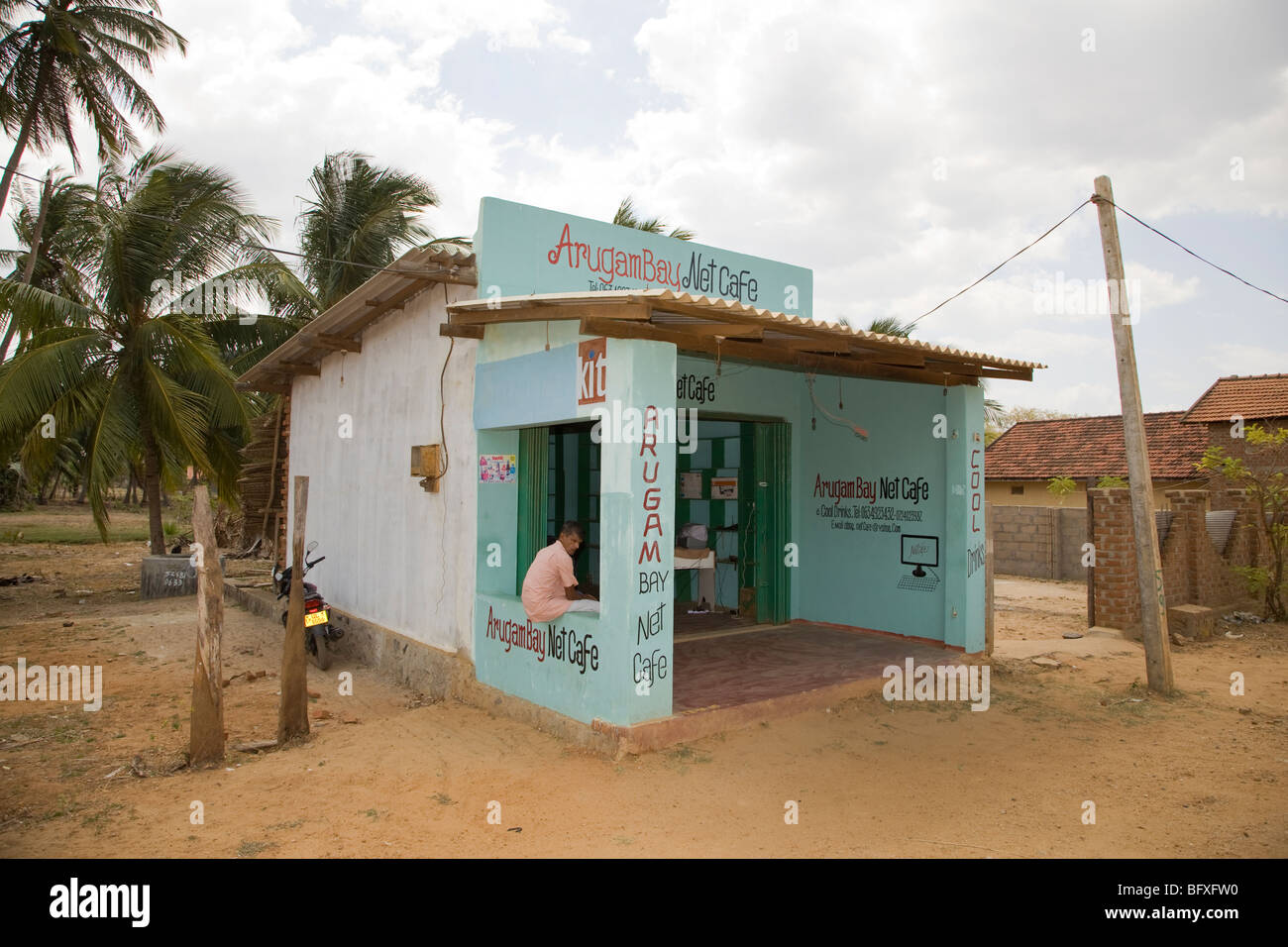 Das Internet-Café, Arugam Bay. Sri Lanka. Stockfoto